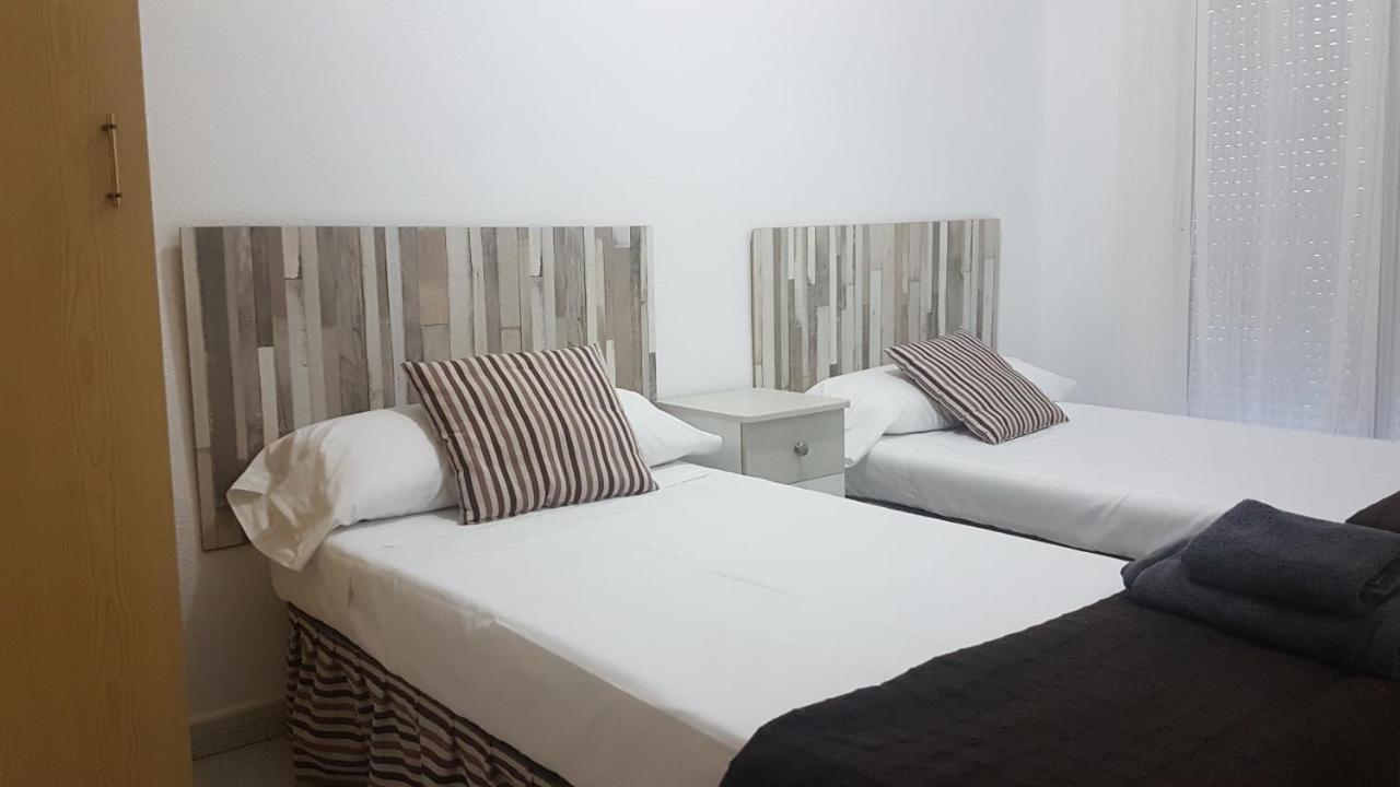Apartamentos La Bastida Тотана Екстериор снимка