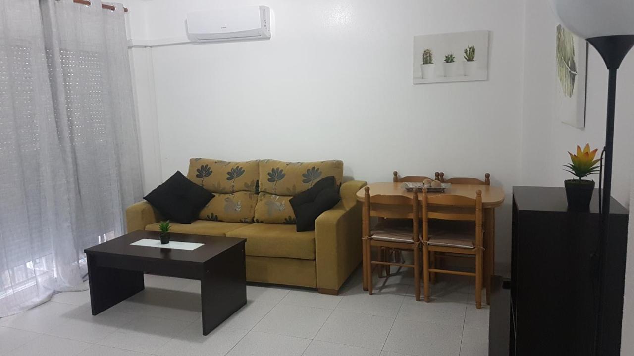 Apartamentos La Bastida Тотана Екстериор снимка