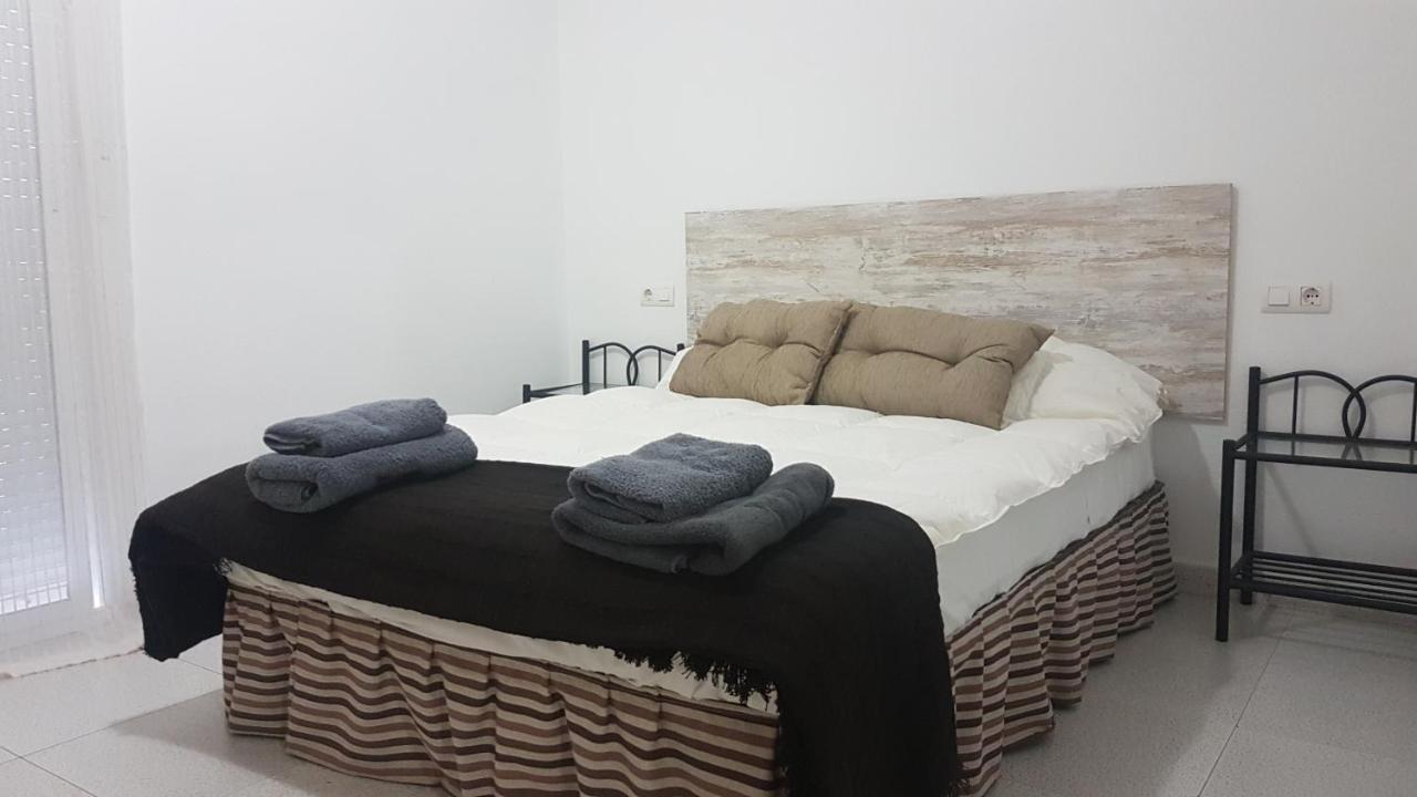 Apartamentos La Bastida Тотана Екстериор снимка