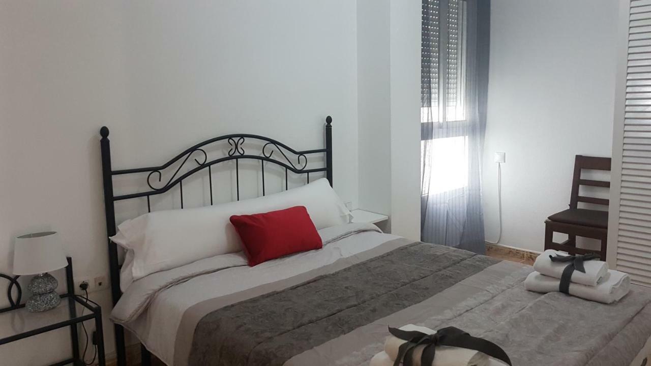 Apartamentos La Bastida Тотана Екстериор снимка